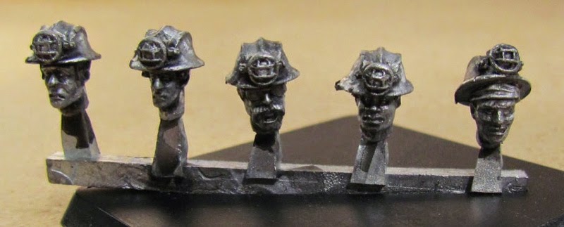 Worker Heads - five on sprue - Click Image to Close